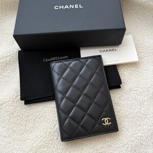 Auth Chanel Classic CC Logo Black Caviar Quilted Passport Holder w/ Gold Hdw
